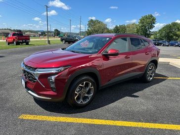 Used 2025 Chevrolet Trax LT