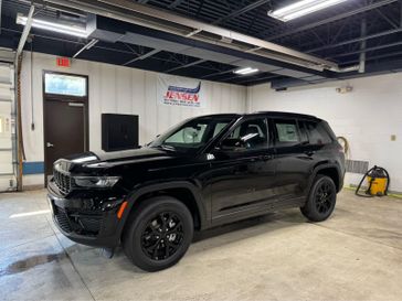 New 2025 Jeep Grand Cherokee Altitude X 4x4