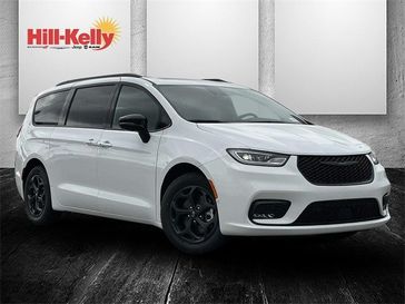 2024 Chrysler Pacifica Plug-in Hybrid Premium S Appearance in a Bright White Clear Coat exterior color. Hill-Kelly Dodge (850) 786-2130 hillkellydodge.com 