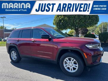 Used 2023 Jeep Grand Cherokee Laredo