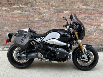 2015 BMW R nineT   in a black exterior color. Motoworks Chicago 312-738-4269 motoworkschicago.com 