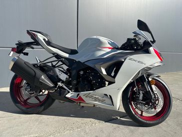 2025 Kawasaki NINJA ZX-6R 