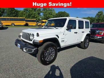 New 2024 Jeep Wrangler 4-door Sahara