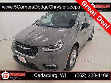 New 2025 Chrysler Pacifica Select Awd