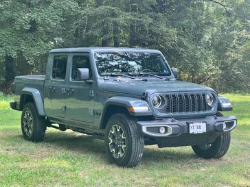 New 2026 Jeep Gladiator Sahara 4x4