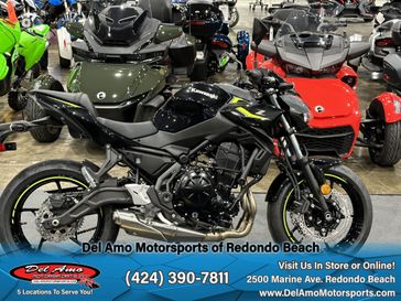 2024 Kawasaki ER650PRFNL-GY2  in a METALLIC MATTE DARK GRAY/METALLIC SPARK BLACK exterior color. Del Amo Motorsports of Redondo Beach (424) 304-1660 delamomotorsports.com 