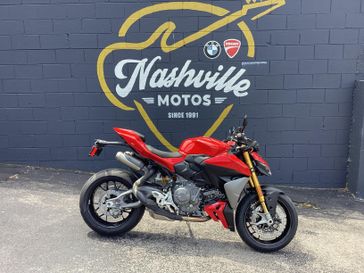 New 2025 Ducati STREETFIGHTER V2S 