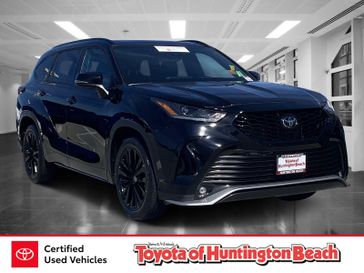 Used 2025 Toyota Highlander XSE