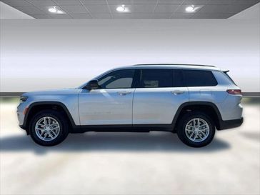 New 2025 Jeep Grand Cherokee L Laredo 4x2