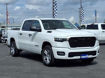 2025 RAM 1500 Tradesman Crew Cab 4x4 5'7' Box