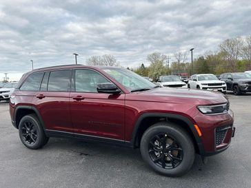 New 2026 Jeep Grand Cherokee Laredo Altitude 4x4