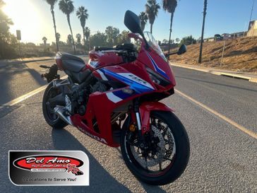 New 2025 Honda CBR650R ABS E-CLUTCH 