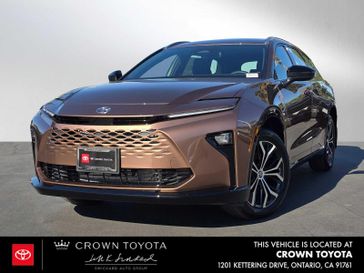 2025 Toyota Crown Signia XLE