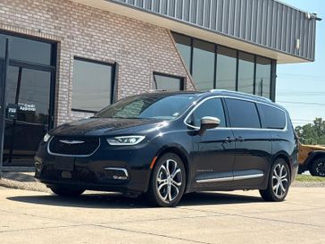 Used 2026 Chrysler Pacifica Pinnacle