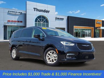 Used 2024 Chrysler Pacifica Touring L