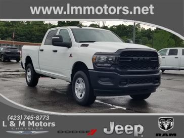 2024 RAM 2500 Tradesman Crew Cab 4x4 6'4' Box