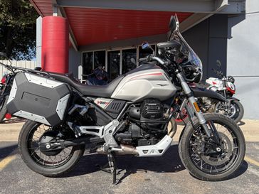 2023 Moto Guzzi V85 TT Travel
