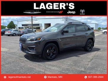 Used 2023 Jeep Cherokee Altitude