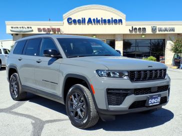 New 2027 Jeep Grand Cherokee L Laredo Altitude 4x2