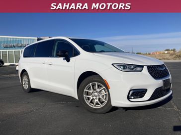 Used 2024 Chrysler Pacifica Touring L