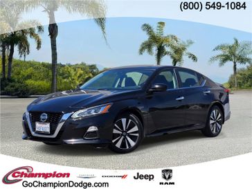 Used 2022 Nissan Altima 2.5 SV Sedan