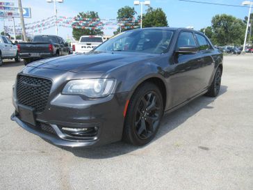 Used 2022 Chrysler 300 Touring L