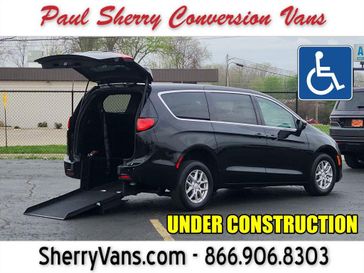 New 2027 Chrysler Pacifica Select