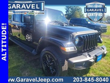 Used 2022 Jeep Gladiator Altitude