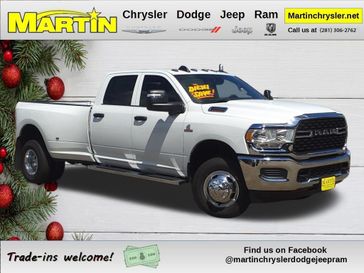 2024 RAM 3500 Tradesman Crew Cab 4x4 8' Box