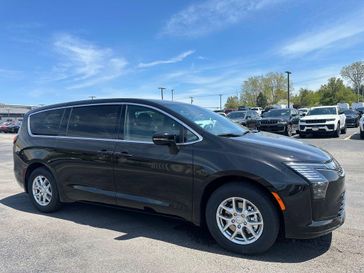 New 2027 Chrysler Pacifica Select