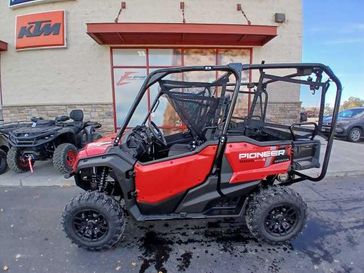 New 2025 Honda PIONEER 10005 DELUXE 