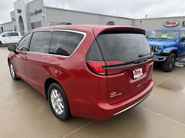 New 2027 Chrysler Pacifica Select