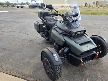2025 CAN-AM CANYON REDROCK MOSS GREEN 