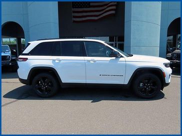 Used 2023 Jeep Grand Cherokee Limited