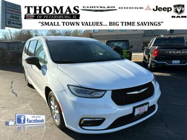 Used 2024 Chrysler Pacifica Touring L