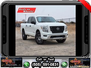 2023 Nissan Titan SV