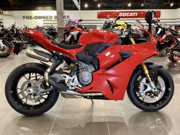 2025 Ducati Panigale V2s 