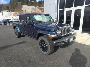 2025 Jeep Gladiator Nighthawk 4x4