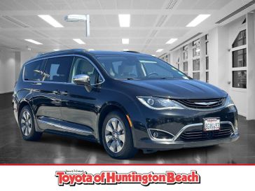 Used 2018 Chrysler Pacifica Limited
