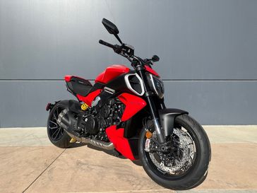 2024 Ducati DIAVEL V4  in a RED exterior color. Del Amo Motorsports delamomotorsports.com 