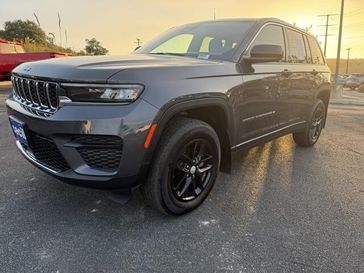 Used 2025 Jeep Grand Cherokee Laredo