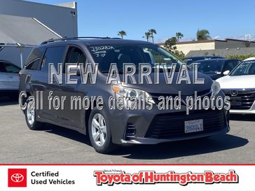 Used 2018 Toyota Sienna LE