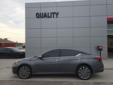Used 2023 Nissan Altima 2.5 SL