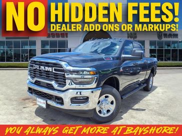 2025 RAM 2500 Tradesman Crew Cab 4x4 6'4' Box
