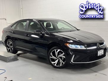 Used 2025 Volkswagen Jetta SEL w/Sunroof & Navigation