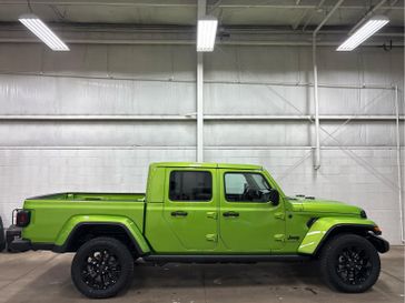 2025 Jeep Gladiator Nighthawk 4x4