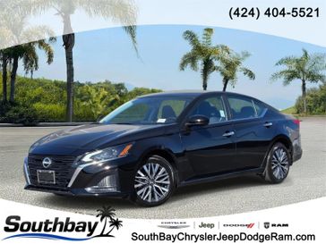 Used 2023 Nissan Altima 2.5 SV AWD Sedan in a Super Black exterior color and Charcoalinterior. Southbay Chrysler Jeep Dodge Ram (424) 404-5521 pixelmotiondemo.com 