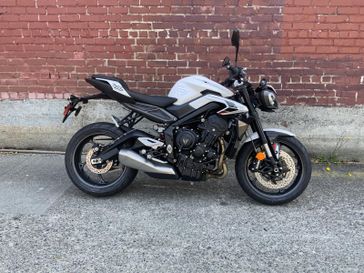 2025 Triumph STREET TRIPLE 765 R