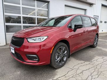 New 2026 Chrysler Pacifica Select Awd