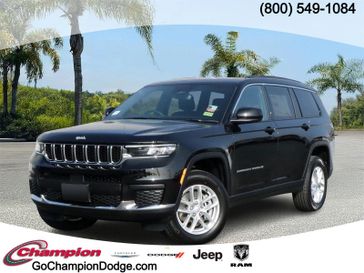 Used 2025 Jeep Grand Cherokee L Laredo 4x2